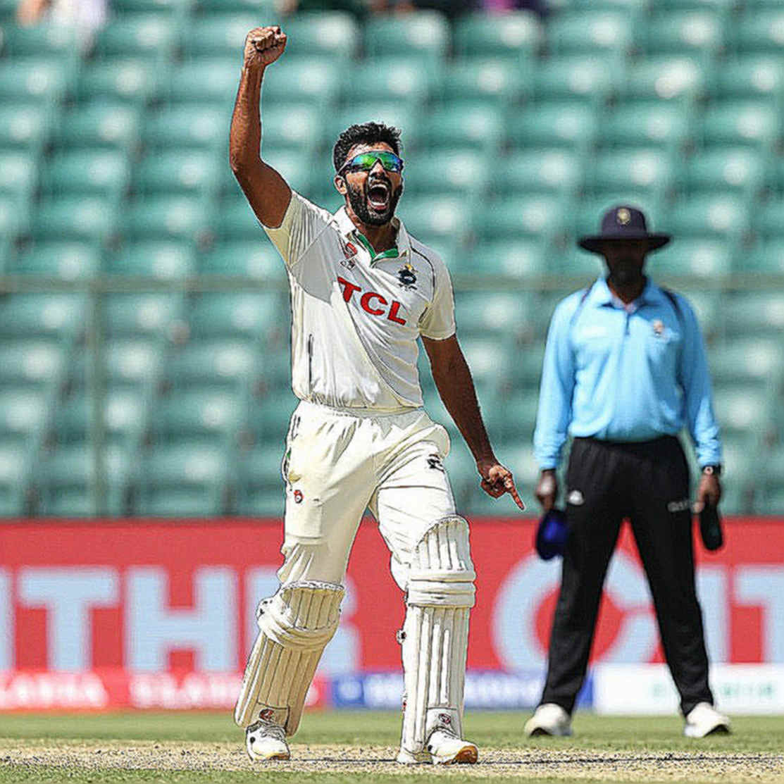 আলো নিভে যাওয়ার আগে: গকেবেরহায় দক্ষিণ আফ্রিকার ছয় উইকেট এবং একটি অলিখিত সিদ্ধান্ত