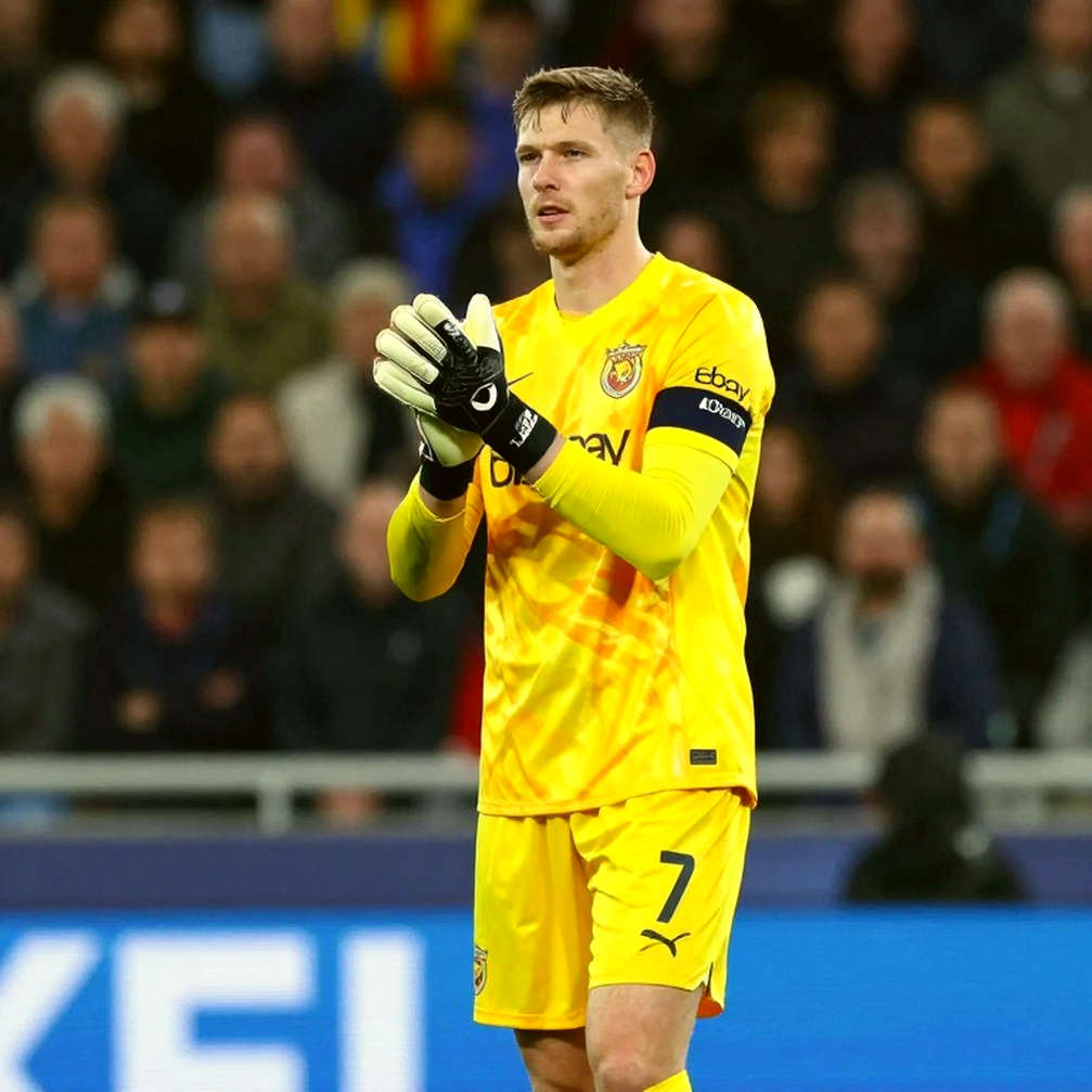 Empty Frame, Full Lesson: The Silent Failure of Football Data Pipelines and Verification in the Blockchain Era Empty Frame, Full Lesson: The Silent Failure of Football Data Pipelines and Verification in the Blockchain Era