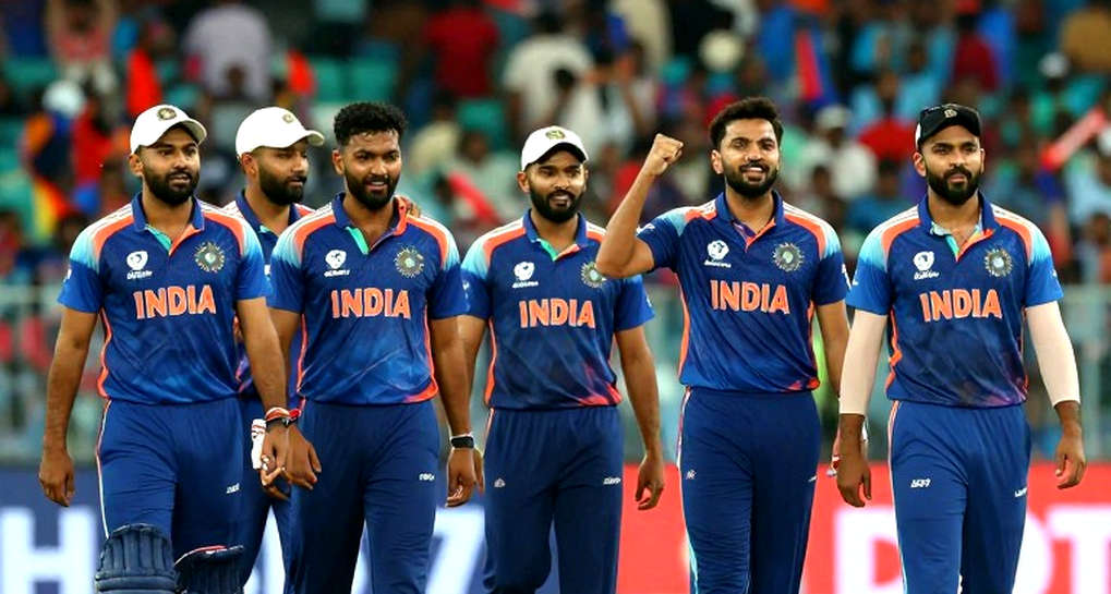 বিপিএলের দামি ডেথ বোলার, সস্তা পাওয়ারপ্লে উইকেট: যে কলামটা ফ্র্যাঞ্চাইজিরা এখনো পড়েনি